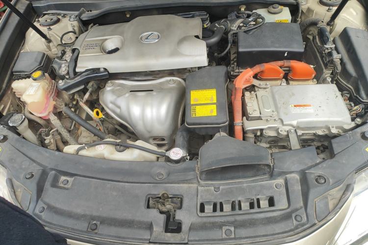 Used Lexus ES 2013 300h Elite Edition Engine Bay