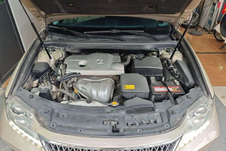Used Lexus ES 2013 250 Elite Edition Engine Bay