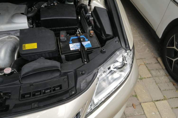 Used Lexus ES 2013 250 Elite Edition Engine Bay Left