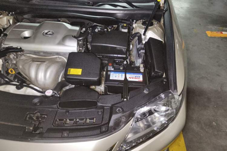 Used Lexus ES 2013 250 Elite Edition Engine Bay Left