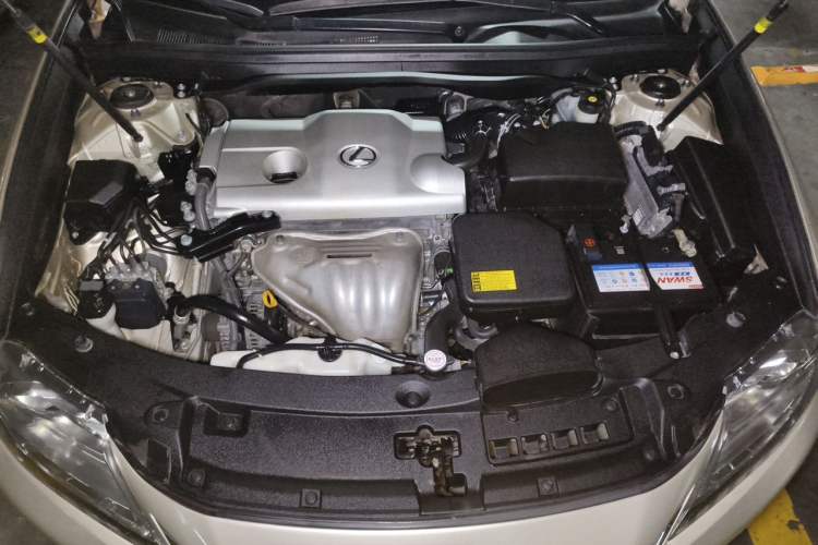 Used Lexus ES 2013 250 Elite Edition Engine Bay