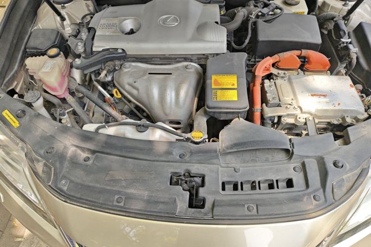Used Lexus ES 2013 300h Luxury Edition Engine Bay