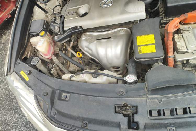 Used Lexus ES 2013 300h Elite Edition Engine Bay Right