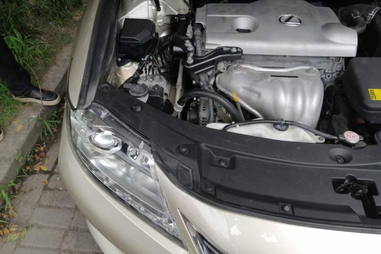 Used Lexus ES 2013 250 Elite Edition Engine Bay Right