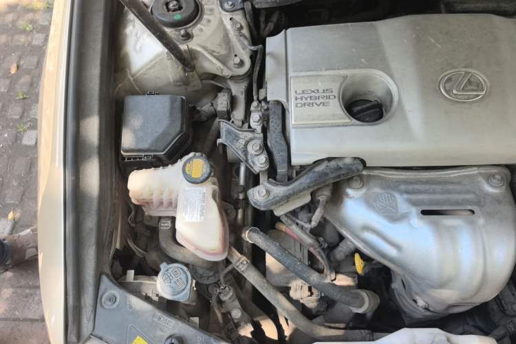 Used Lexus ES 2013 300h Elite Edition Engine Bay Right
