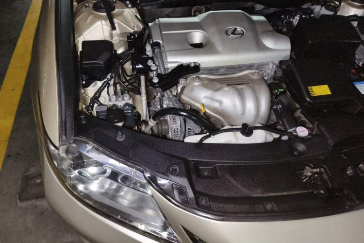 Used Lexus ES 2013 250 Elite Edition Engine Bay Right