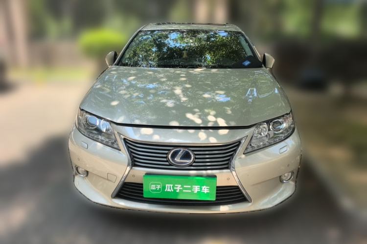Used Lexus ES 2013 300h Elite Edition Front