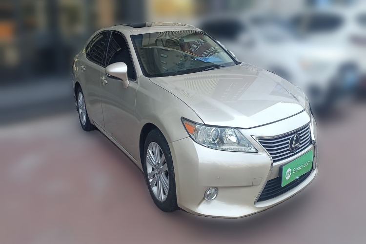 Used Lexus ES 2013 250 Elite Edition Front Right 45 Deg