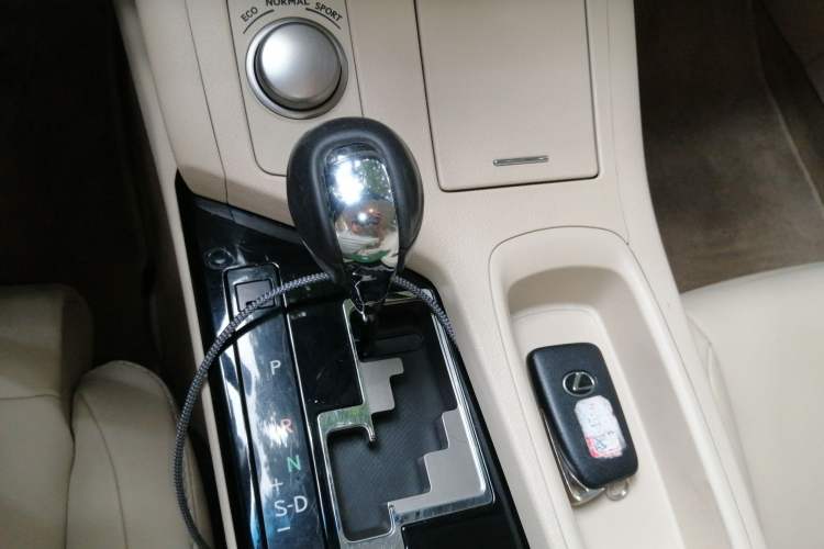 Used Lexus ES 2013 250 Elite Edition Gear Lever