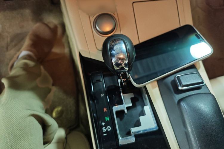 Used Lexus ES 2013 250 Elite Edition Gear Lever