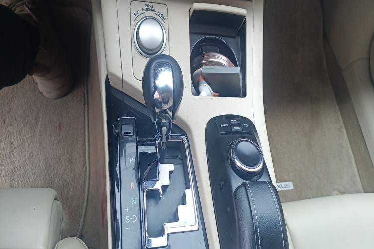 Used Lexus ES 2013 250 Elite Edition Gear Lever