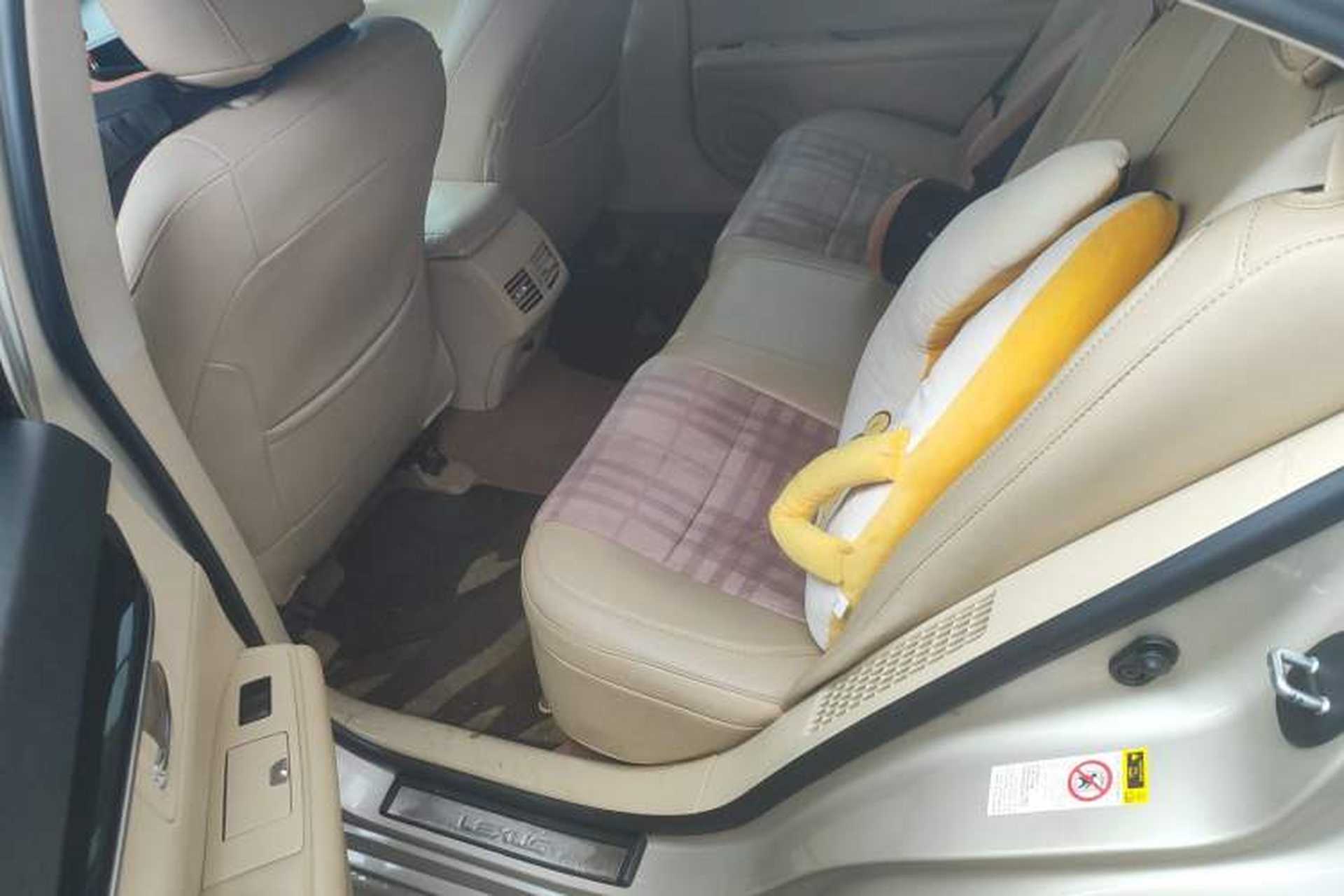 Used Lexus ES 2013 300h Elite Edition Left Rear Seat