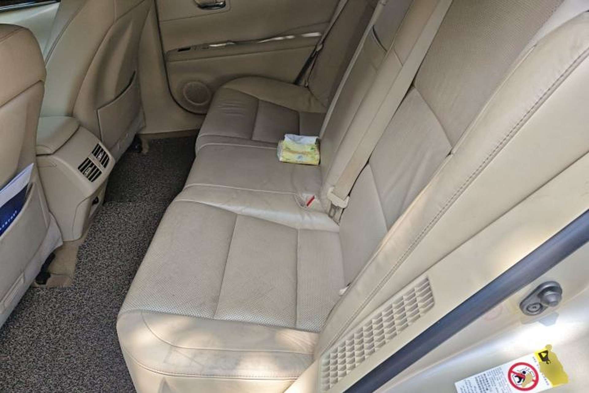 Used Lexus ES 2013 300h Luxury Edition Left Rear Seat