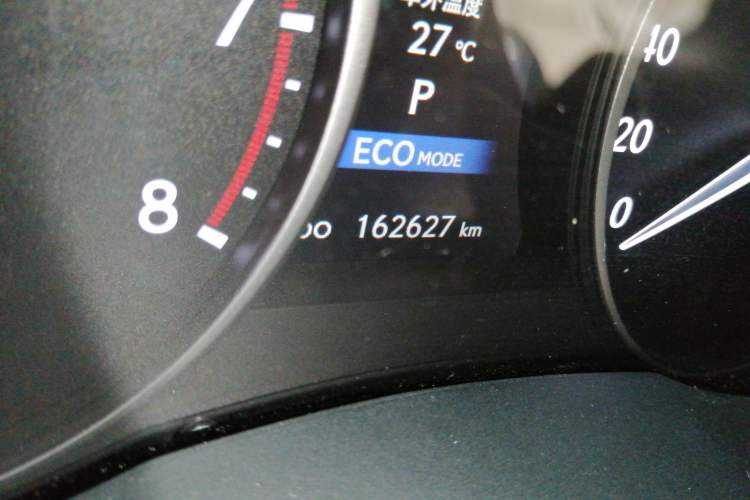 Used Lexus ES 2013 250 Elite Edition Odometer Close Up