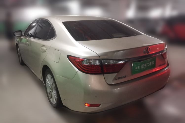 Used Lexus ES 2013 350 Elegant Edition Rear Left 45 Deg
