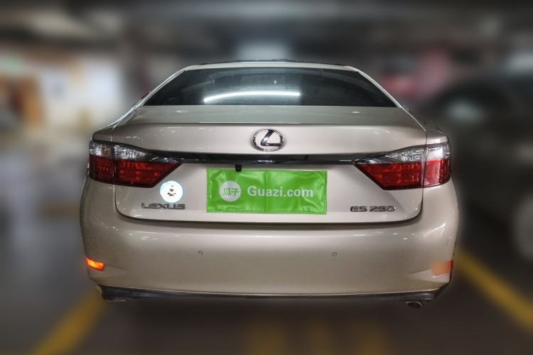 Used Lexus ES 2013 250 Elite Edition Rear