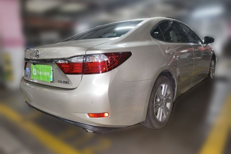 Used Lexus ES 2013 250 Elite Edition Rear Right 45 Deg