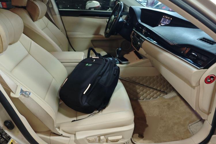 Used Lexus ES 2013 250 Elite Edition Right Front Seat