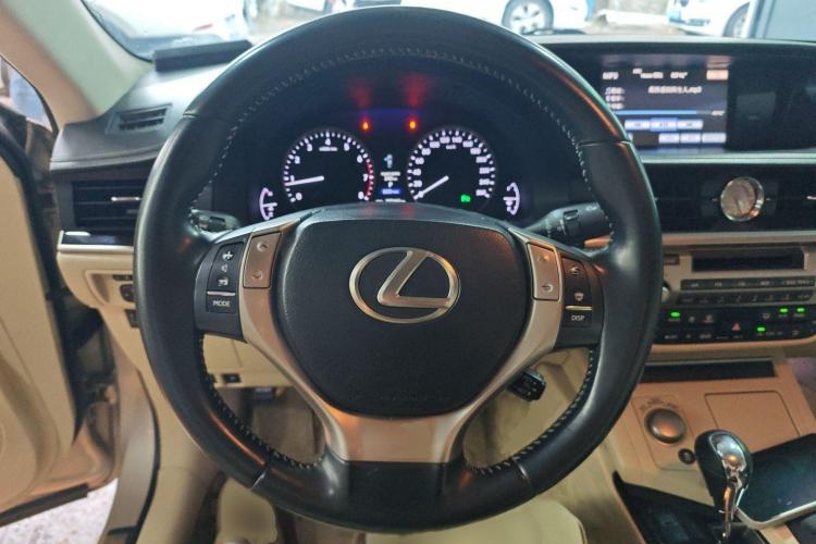 Used Lexus ES 2013 250 Elite Edition Steering Wheel