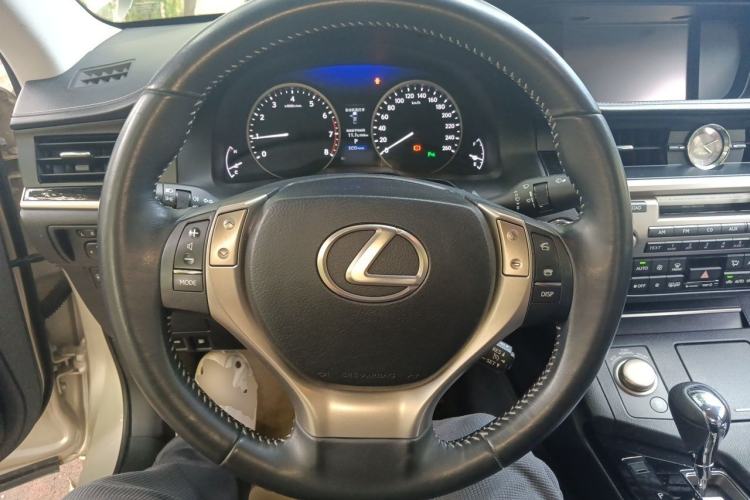 Used Lexus ES 2013 250 Elite Edition Steering Wheel