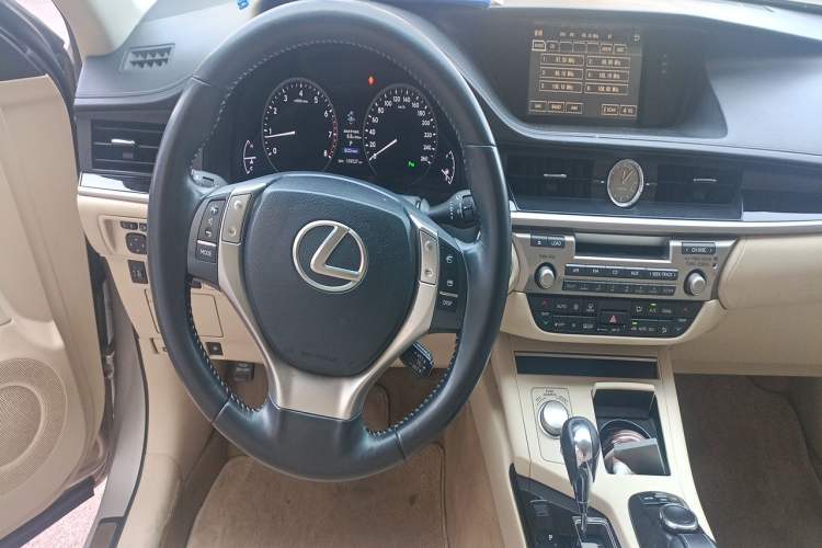 Used Lexus ES 2013 250 Elite Edition Steering Wheel