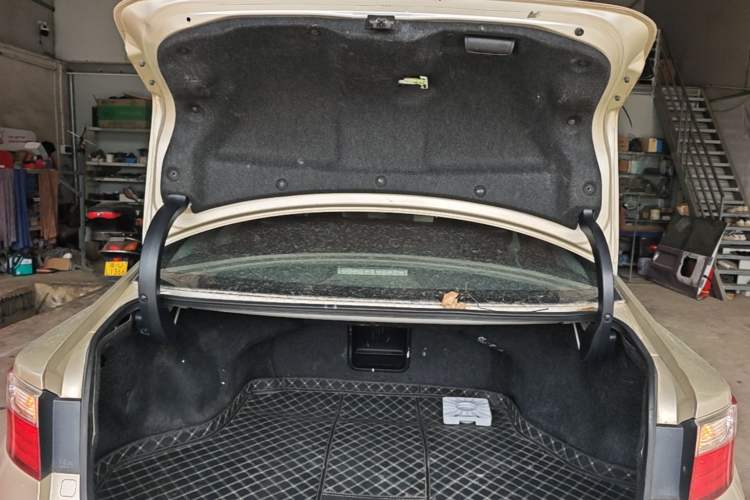 Used Lexus ES 2013 250 Elite Edition Trunk