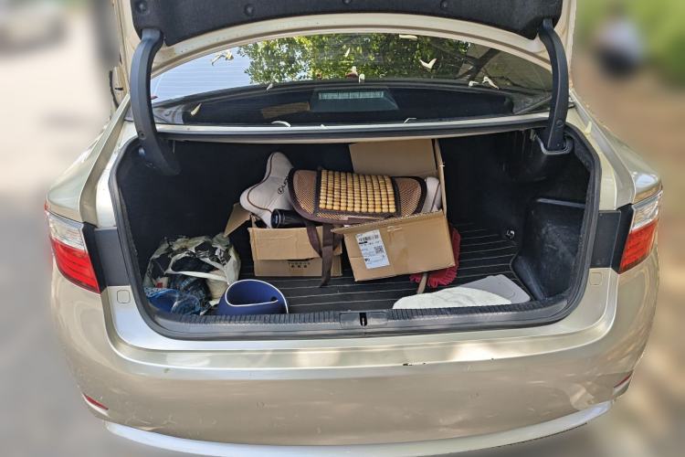 Used Lexus ES 2013 300h Luxury Edition Trunk