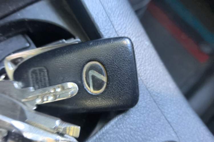 Used Lexus ES 2013 300h Elite Edition Vehicle Key