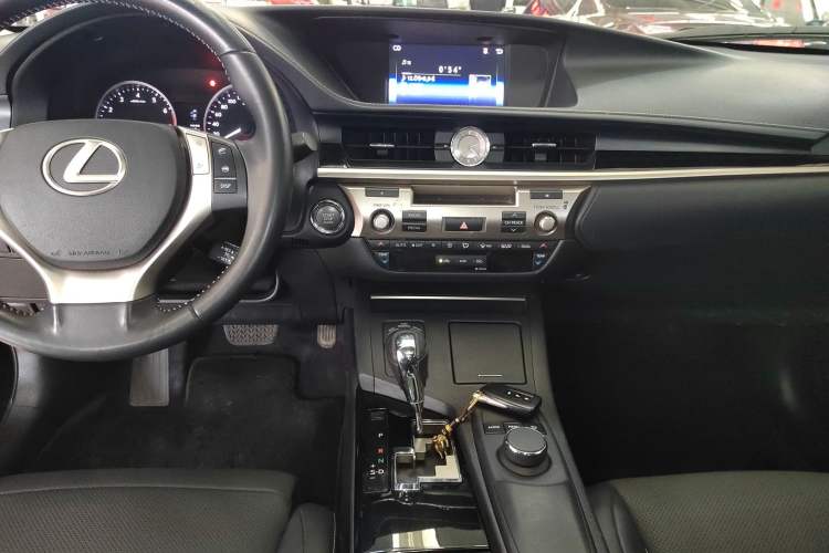 Used Lexus ES 2014 250 Elite Edition Audio And AC Panel