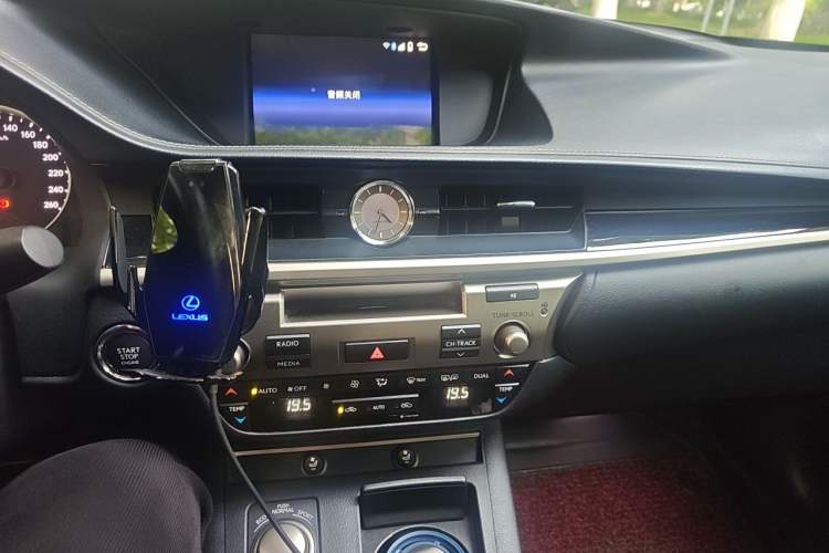 Used Lexus ES 2014 250 Elite Edition Audio And AC Panel