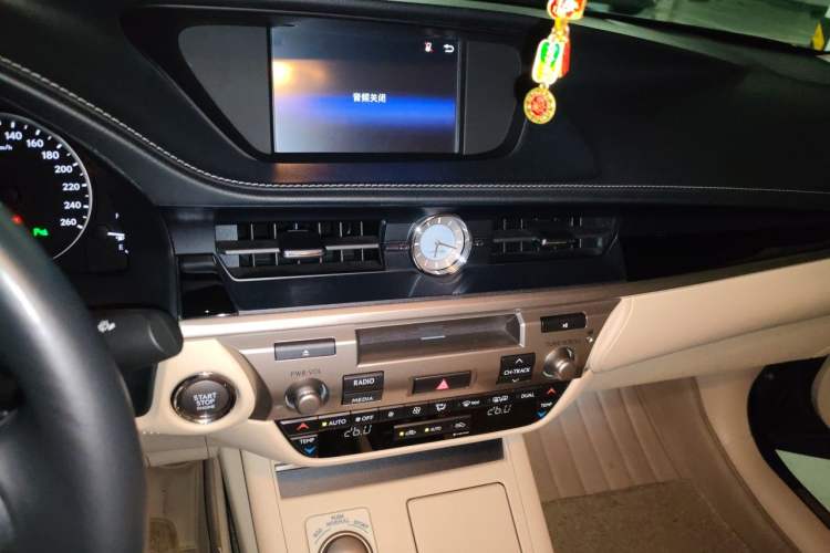 Used Lexus ES 2014 250 Elite Edition Audio And AC Panel