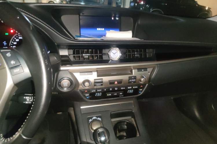 Used Lexus ES 2014 250 Elite Edition Audio And AC Panel