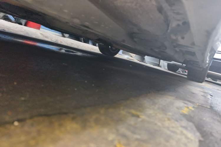 Used Lexus ES 2014 300h Elite Edition Chassis Front Left