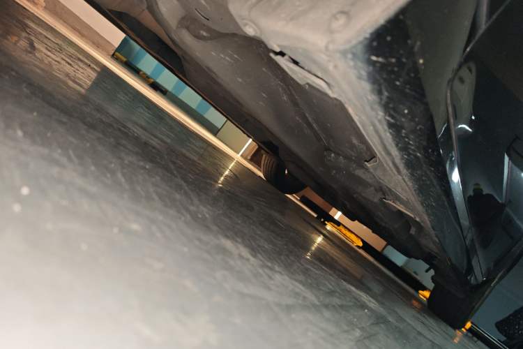 Used Lexus ES 2014 300h Elite Edition Chassis Front Left