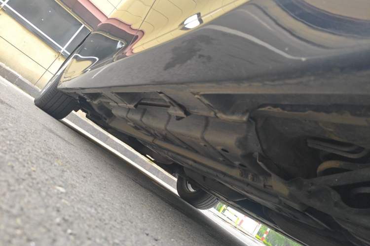 Used Lexus ES 2014 300h Elite Edition Chassis Rear Left