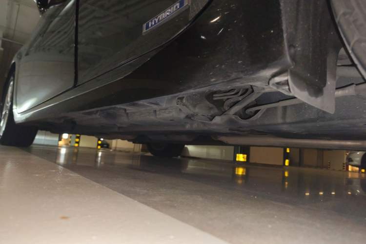 Used Lexus ES 2014 300h Elite Edition Chassis Rear Left