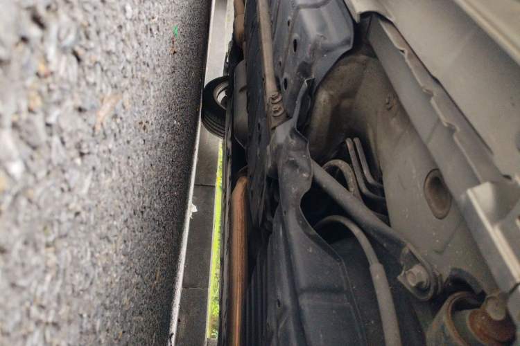 Used Lexus ES 2014 300h Elite Edition Chassis Rear Left