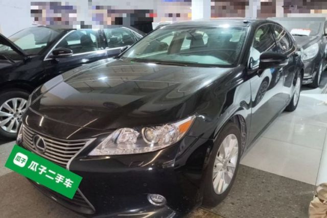 Used Lexus ES 2014 300h Elite Edition