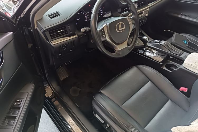 Used Lexus ES 2014 250 Elite Edition Driver Seat