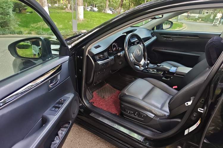 Used Lexus ES 2014 250 Elite Edition Driver Seat