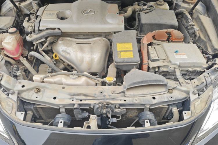 Used Lexus ES 2014 300h Elite Edition Engine Bay