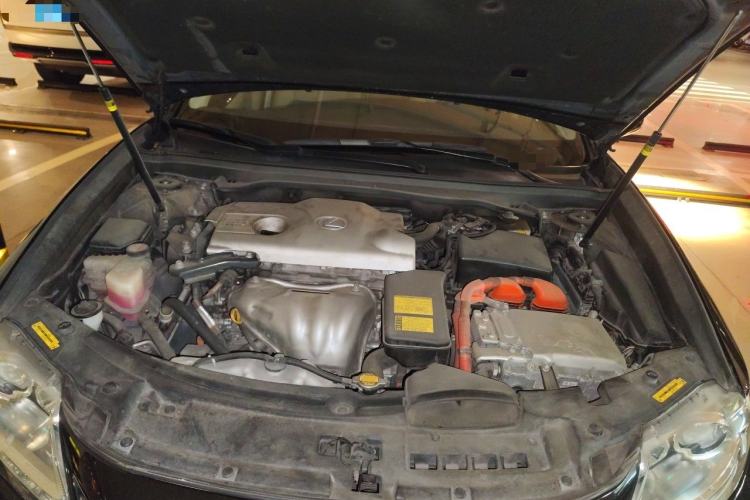 Used Lexus ES 2014 300h Elite Edition Engine Bay