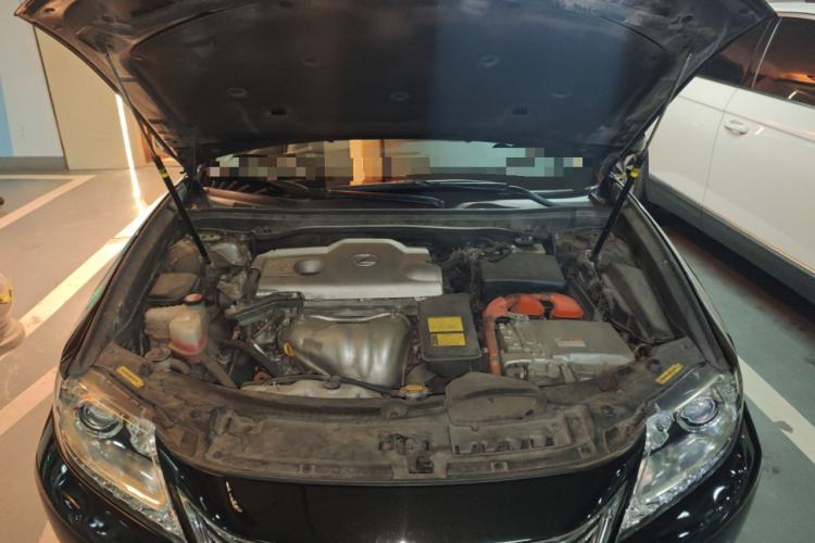 Used Lexus ES 2014 300h Elite Edition Engine Bay