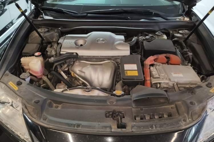 Used Lexus ES 2014 300h Elite Edition Engine Bay