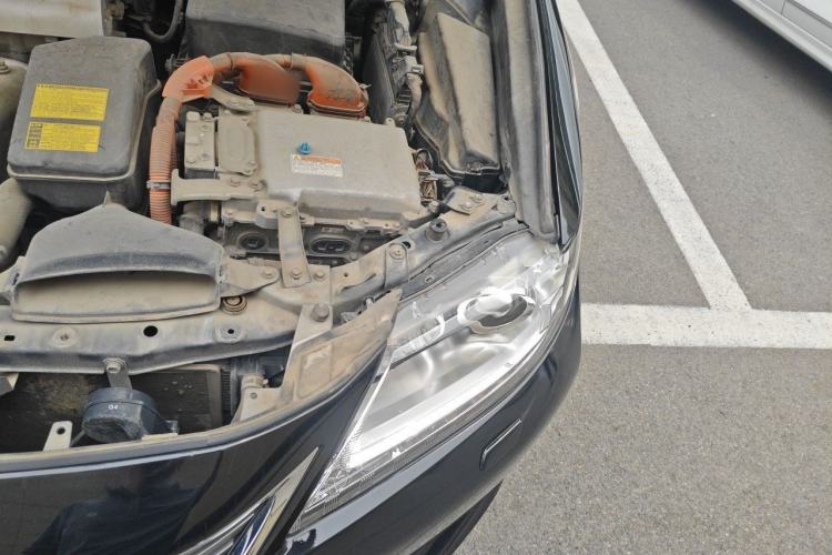 Used Lexus ES 2014 300h Elite Edition Engine Bay Left