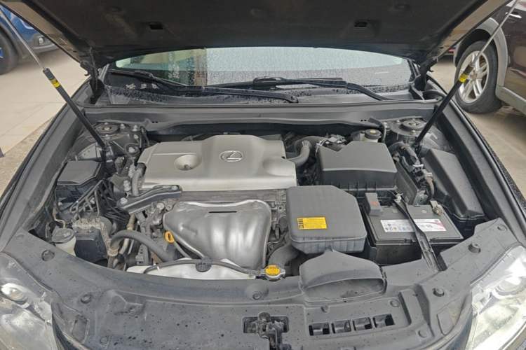 Used Lexus ES 2014 250 Elite Edition Engine Bay