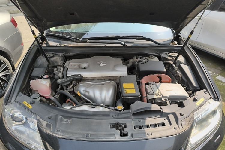 Used Lexus ES 2014 300h Elite Edition Engine Bay