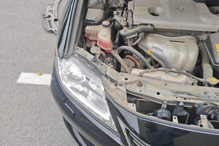 Used Lexus ES 2014 300h Elite Edition Engine Bay Right
