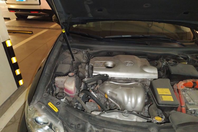 Used Lexus ES 2014 300h Elite Edition Engine Bay Right