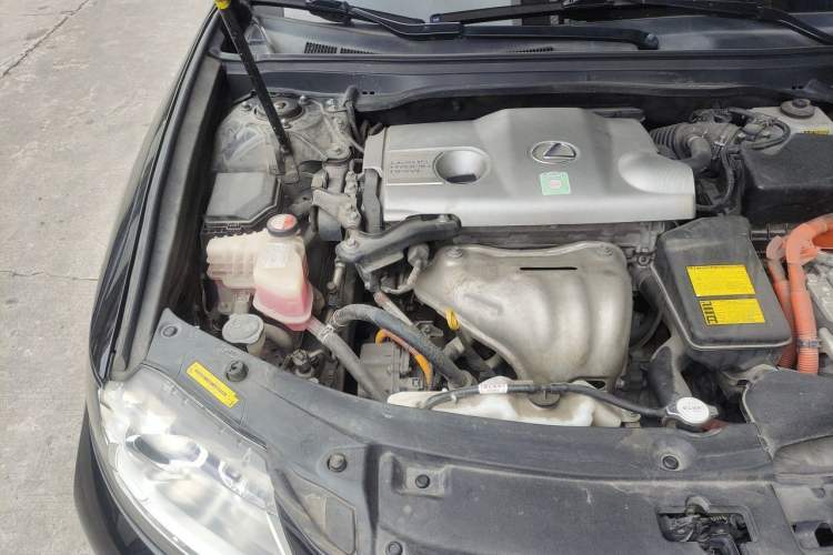 Used Lexus ES 2014 300h Elite Edition Engine Bay Right